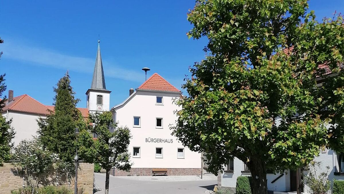 Dorfplatz Rödelmaier